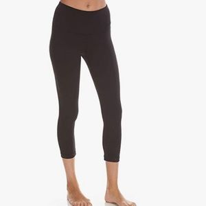 Yogalicious 22in Inseam High Waist Capri - Women's Black, XS